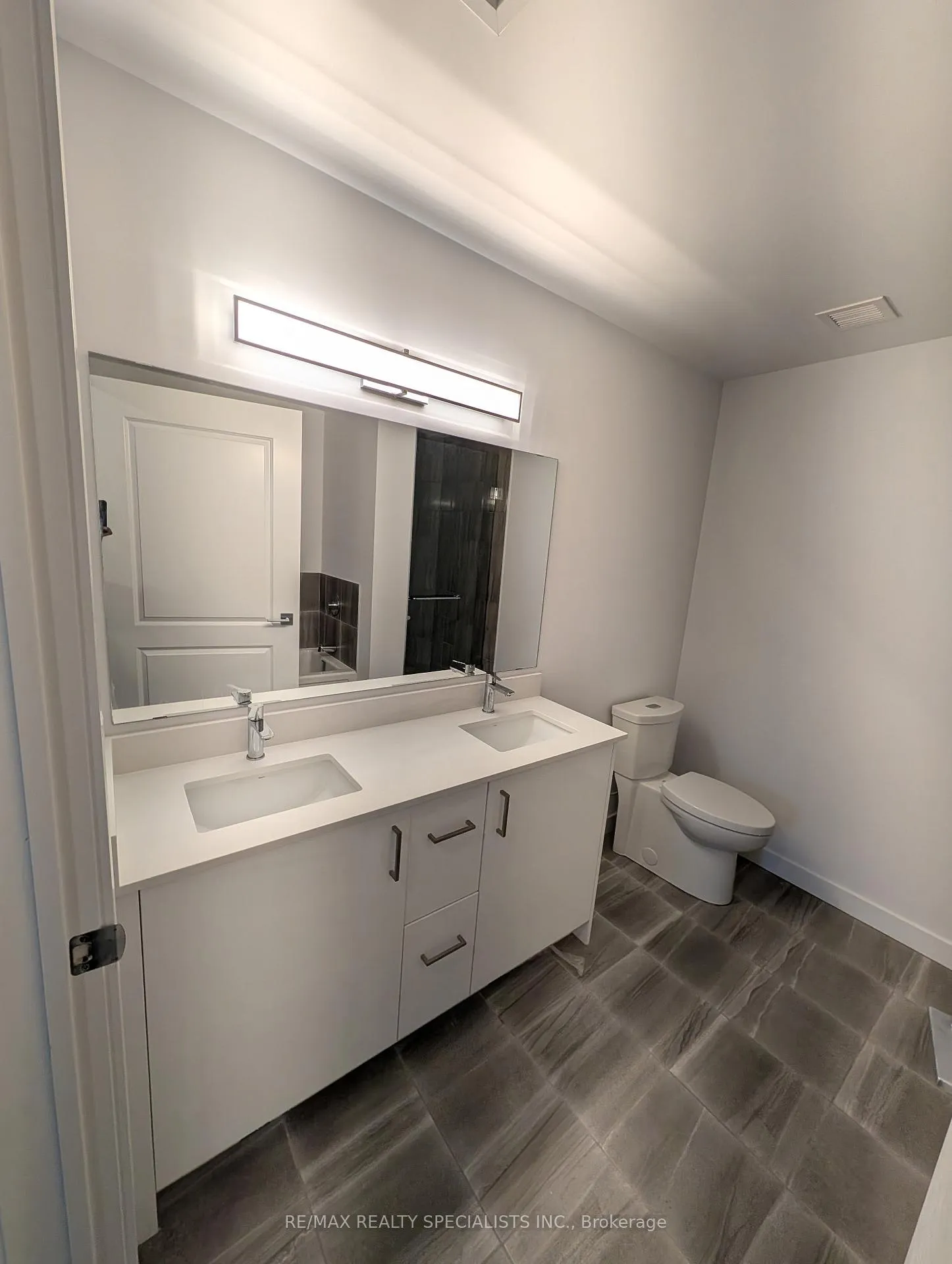Photo 3 of Unit 302, 7549 Kaler Road, Niagara Falls, West Wood — HOMEH