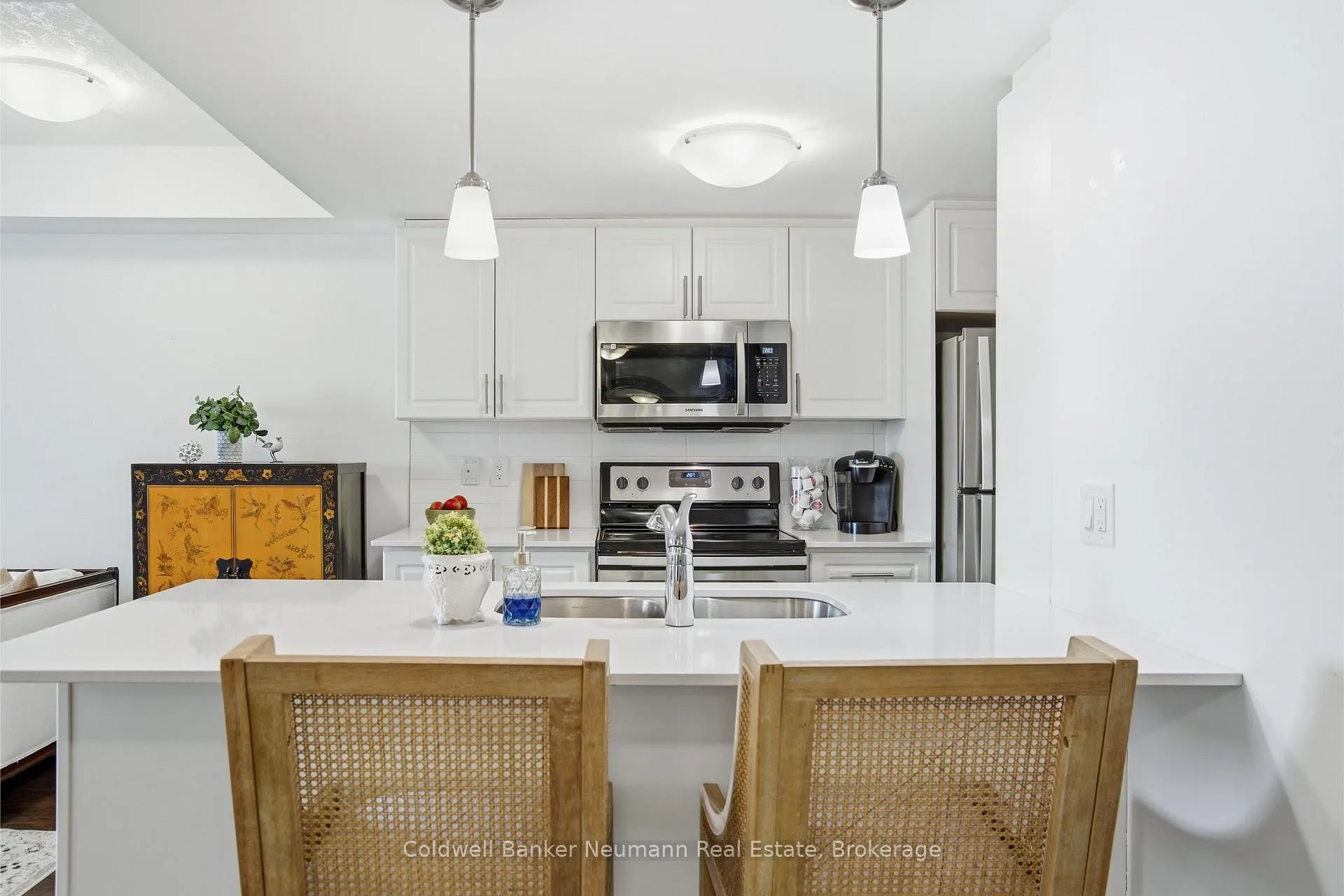 Photo 5 of Unit 302, 17 Kay Crescent, Guelph, Pineridge/Westminster Woods — HOMEH