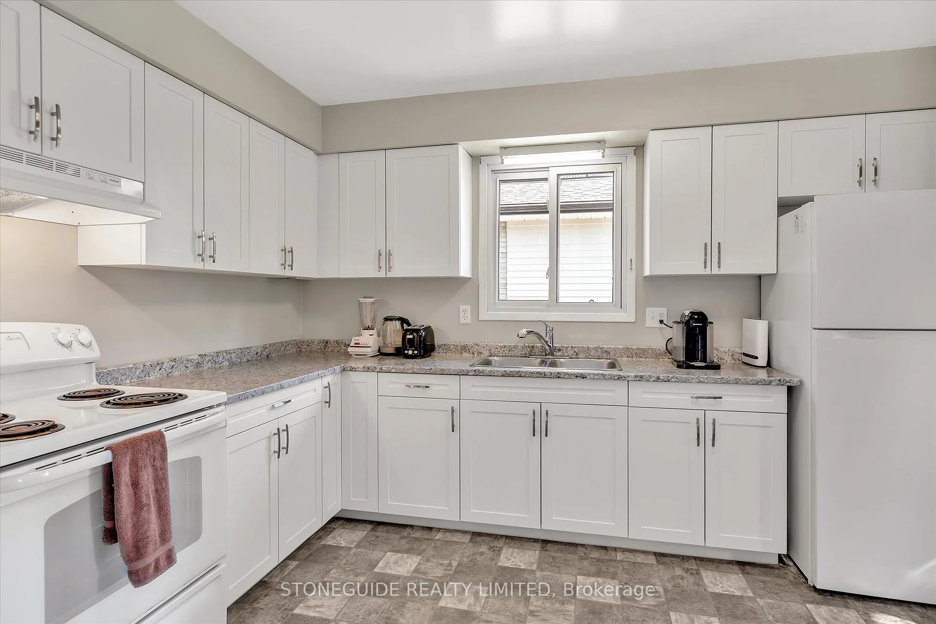 Photo 12 of 2047 Foxfarm Road, Peterborough, Monaghan Ward 2 — HOMEH
