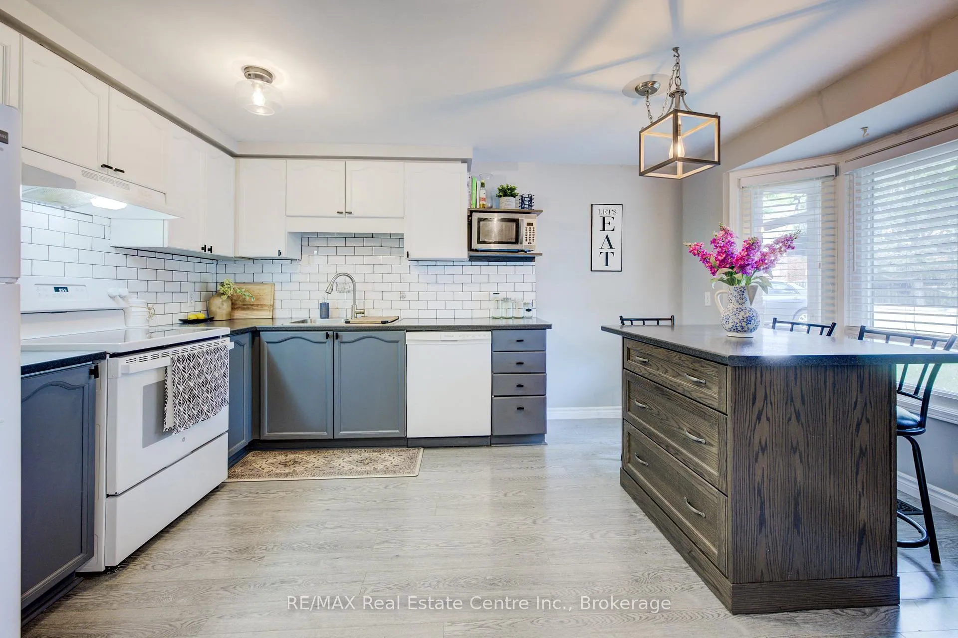 Photo 4 of Unit 73, 180 Marksam Road, Guelph, Willow West/Sugarbush/West Acres — HOMEH