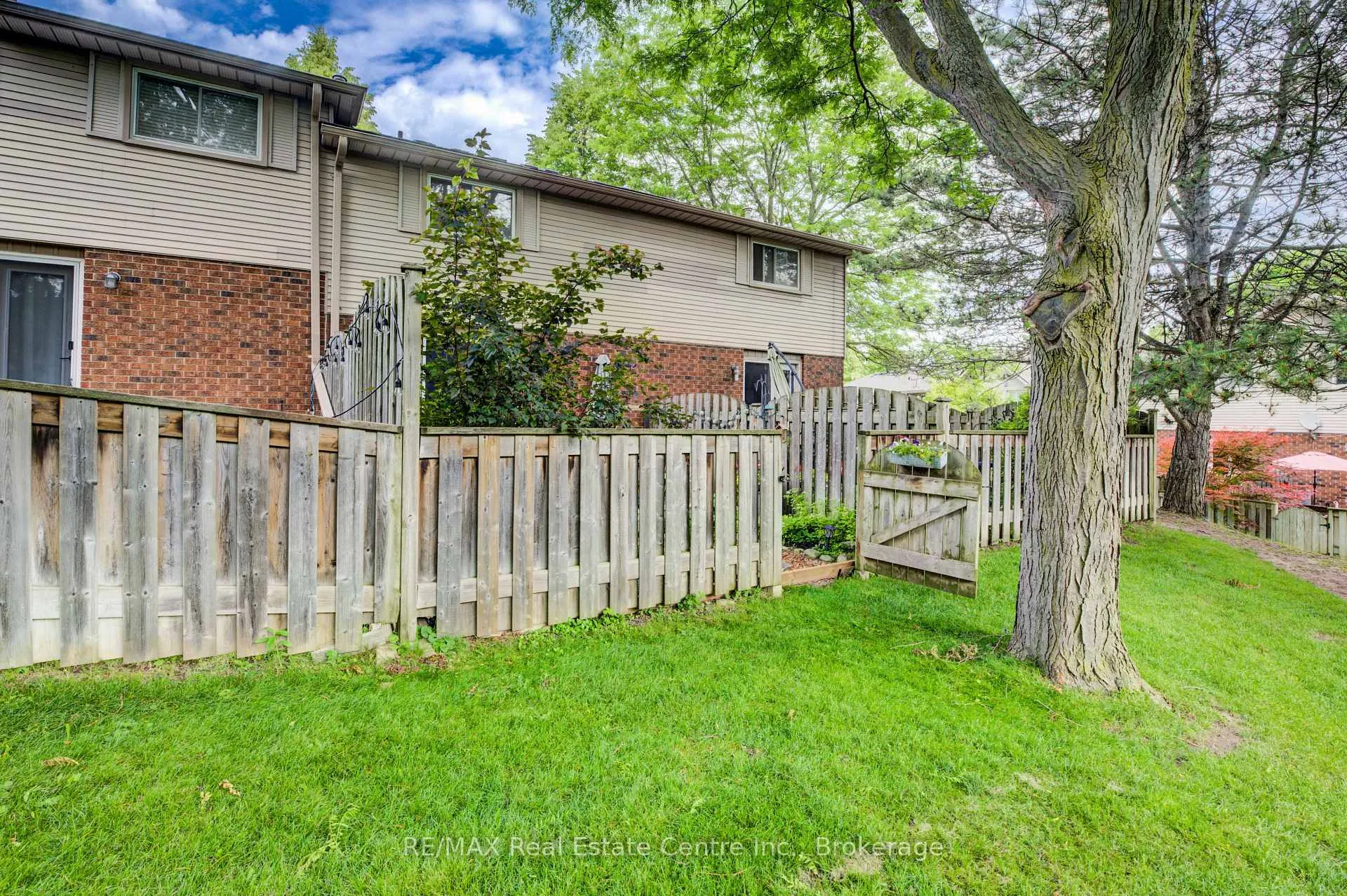 Photo 27 of Unit 73, 180 Marksam Road, Guelph, Willow West/Sugarbush/West Acres — HOMEH
