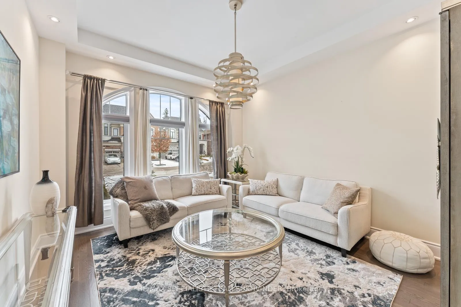 Photo 7 of 51 Classic Drive, Brampton, Credit Valley — HOMEH