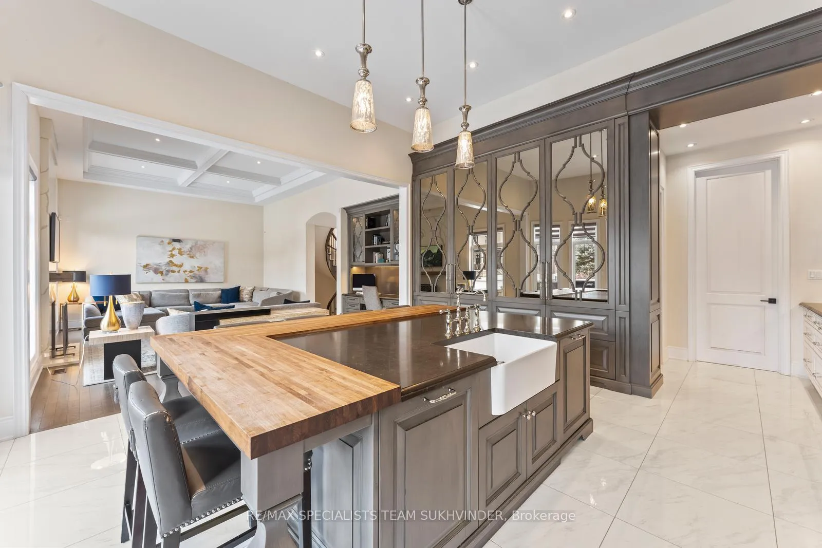 Photo 15 of 51 Classic Drive, Brampton, Credit Valley — HOMEH
