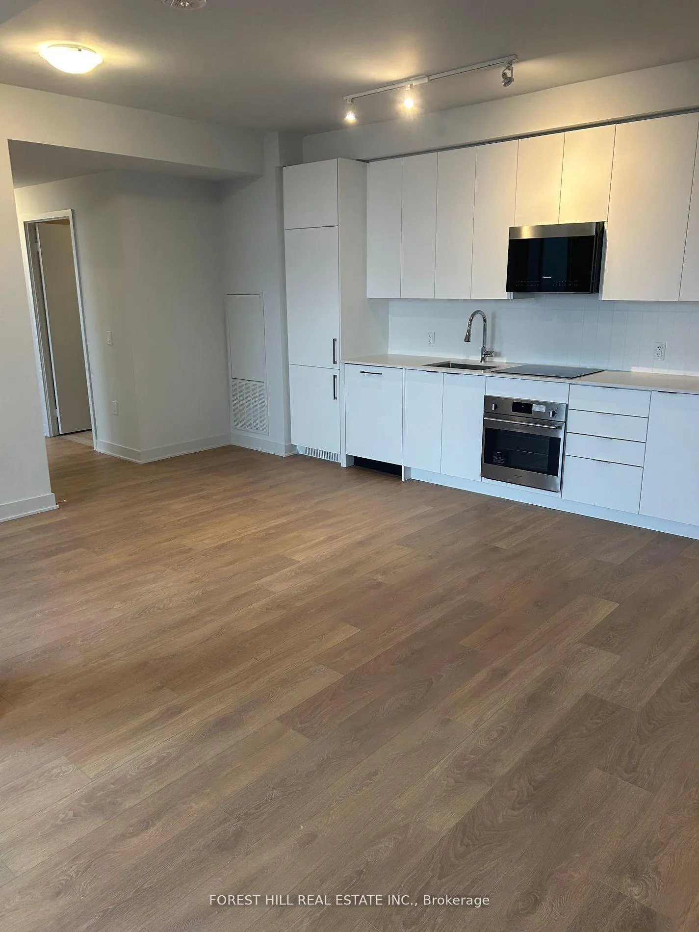 Photo 2 of Unit 1702, 2920 Highway 7 W, Vaughan, Concord — HOMEH