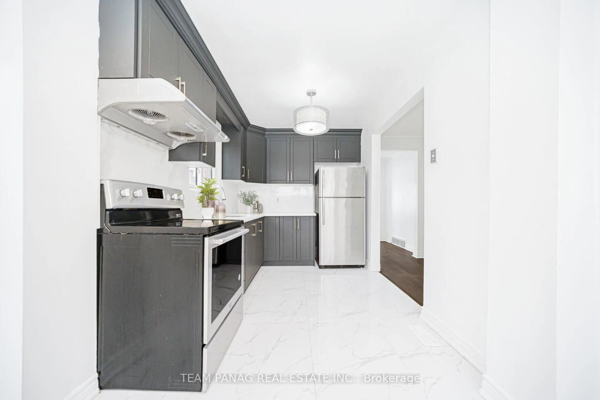 Photo 15 of 30 Parkway Avenue, Brampton, Northwood Park — HOMEH