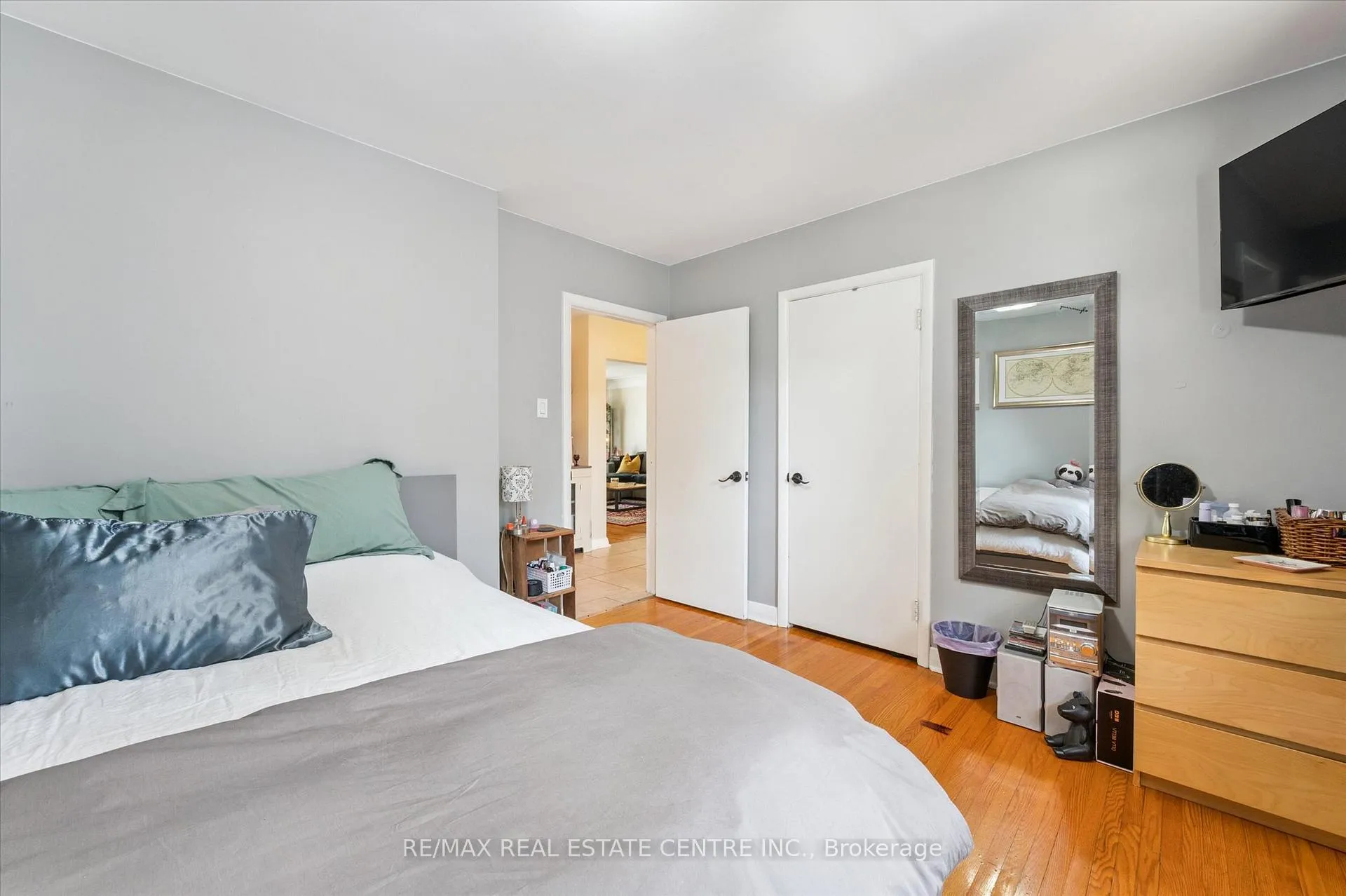 Photo 9 of Unit 3, 115 Marlborough Avenue, Kitchener — HOMEH