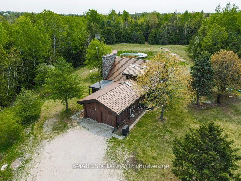 Photo 2 of 335 Ashworth Road, Uxbridge, Rural Uxbridge — HOMEH