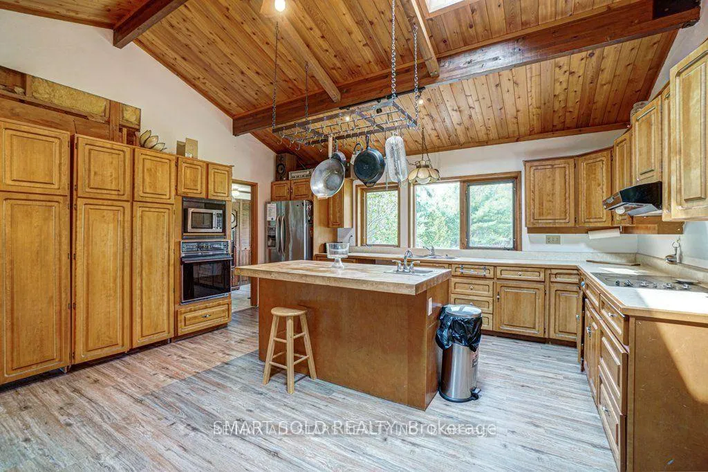 Photo 5 of 335 Ashworth Road, Uxbridge, Rural Uxbridge — HOMEH