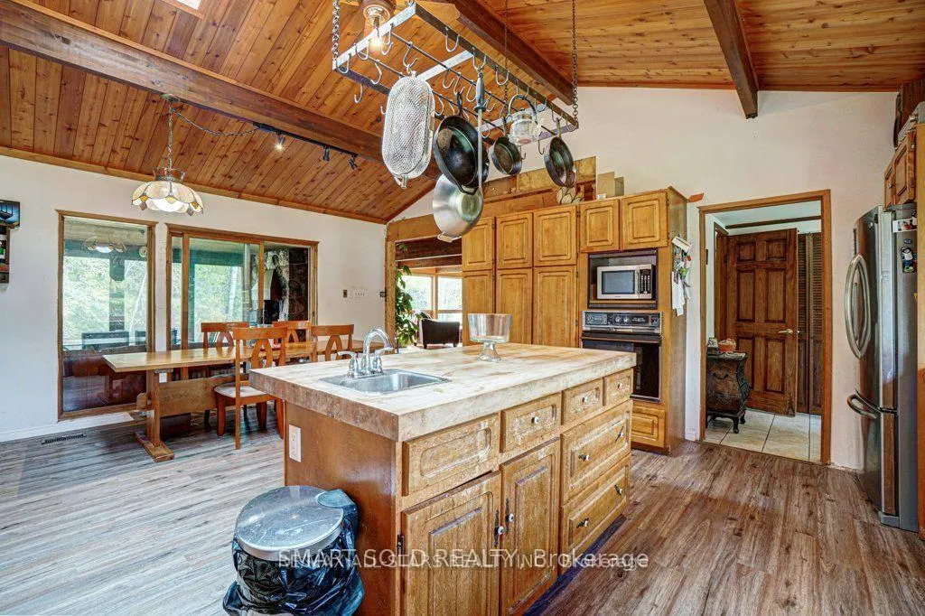 Photo 9 of 335 Ashworth Road, Uxbridge, Rural Uxbridge — HOMEH