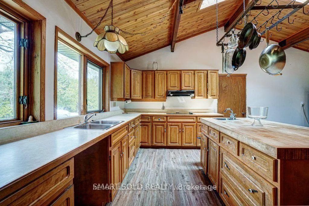 Photo 10 of 335 Ashworth Road, Uxbridge, Rural Uxbridge — HOMEH