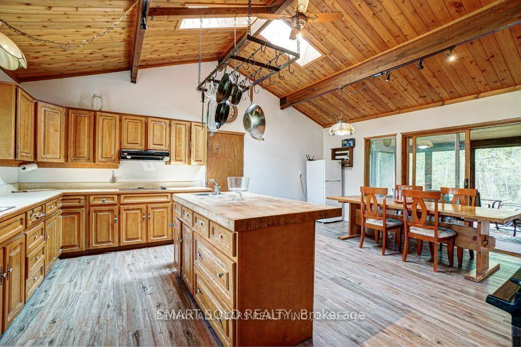 Photo 11 of 335 Ashworth Road, Uxbridge, Rural Uxbridge — HOMEH