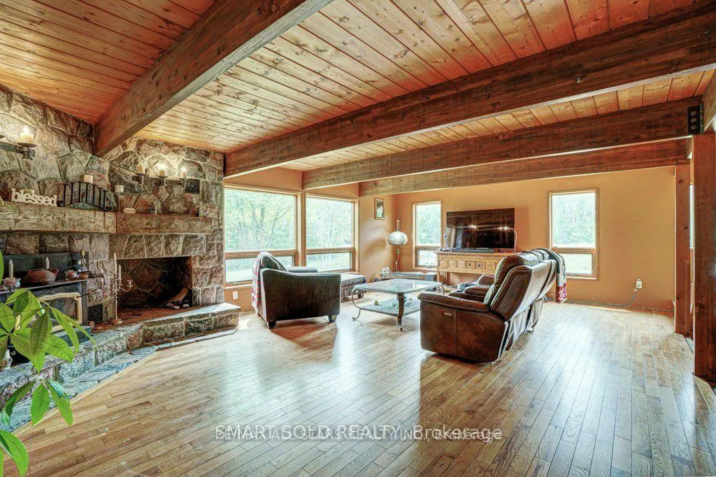 Photo 14 of 335 Ashworth Road, Uxbridge, Rural Uxbridge — HOMEH