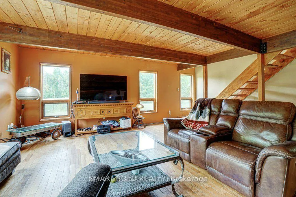 Photo 17 of 335 Ashworth Road, Uxbridge, Rural Uxbridge — HOMEH
