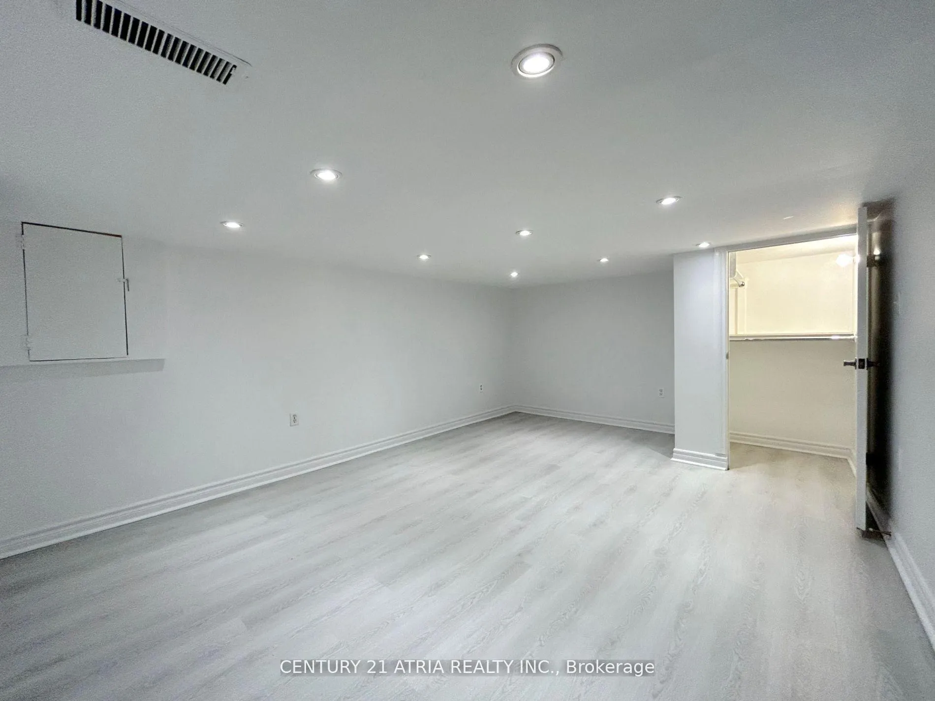 Photo 3 of 182 John Street, Hamilton, Beasley — HOMEH