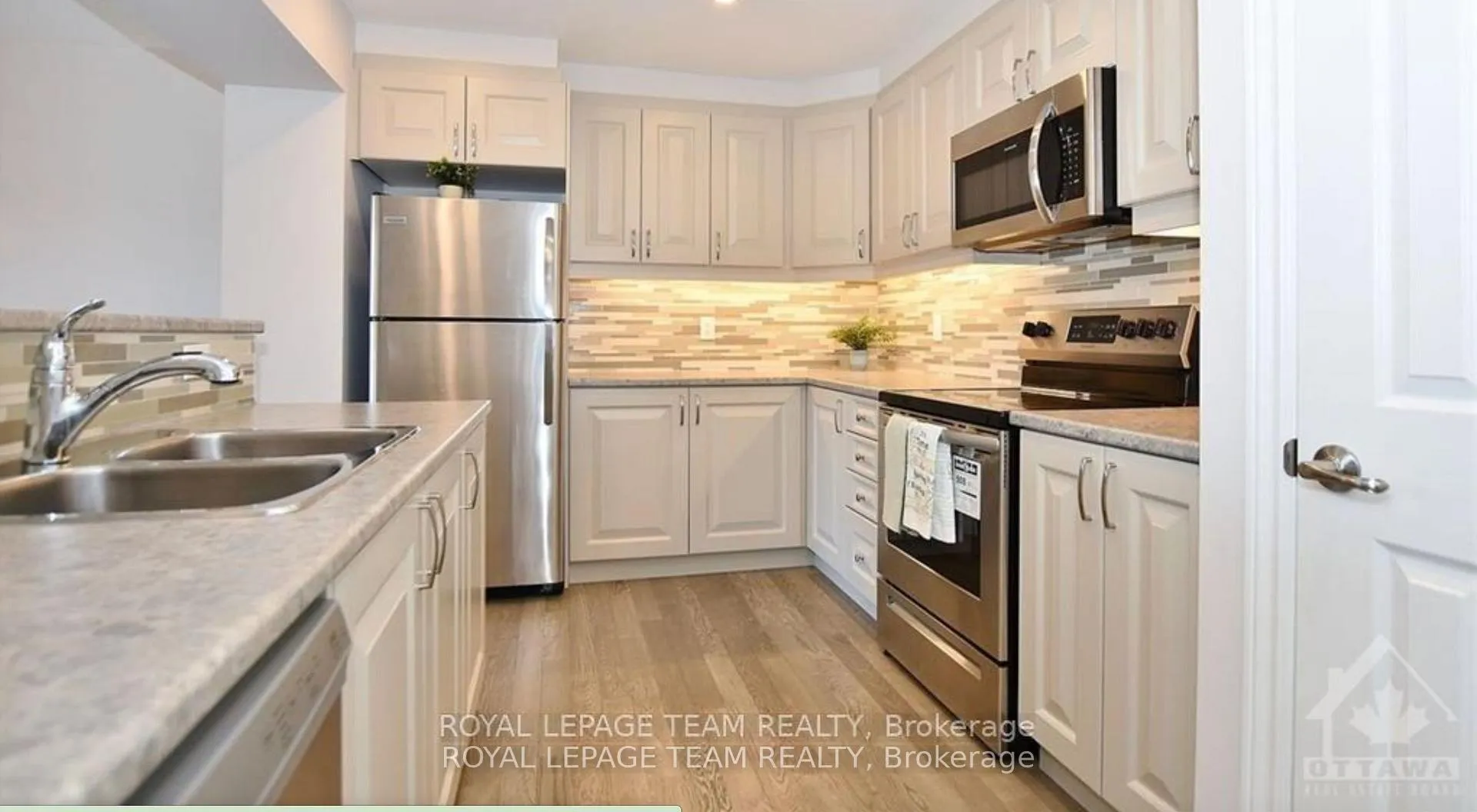 Photo 10 of 707 Juneberry Lane, Ottawa, Kanata - Emerald Meadows/Trailwest — HOMEH
