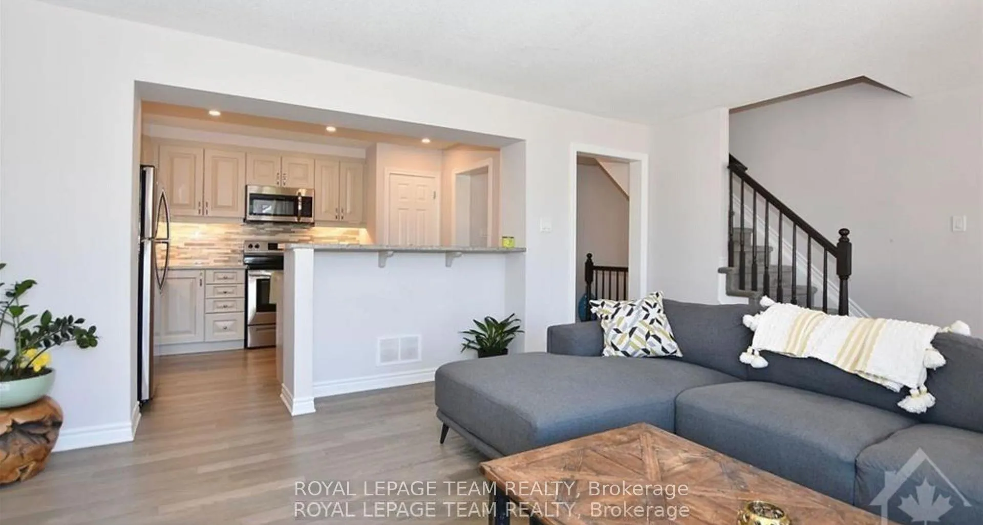 Photo 14 of 707 Juneberry Lane, Ottawa, Kanata - Emerald Meadows/Trailwest — HOMEH