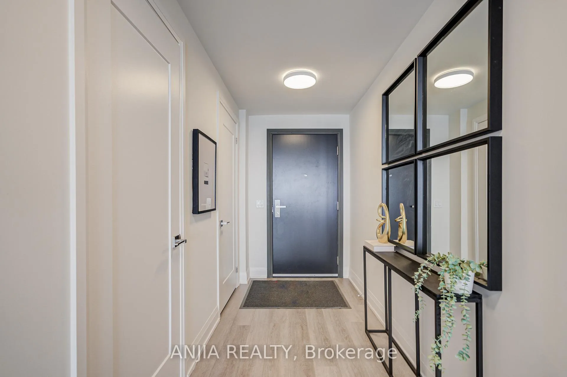 Photo 4 of Unit 2907, 18 Water Walk Drive, Markham, Unionville — HOMEH