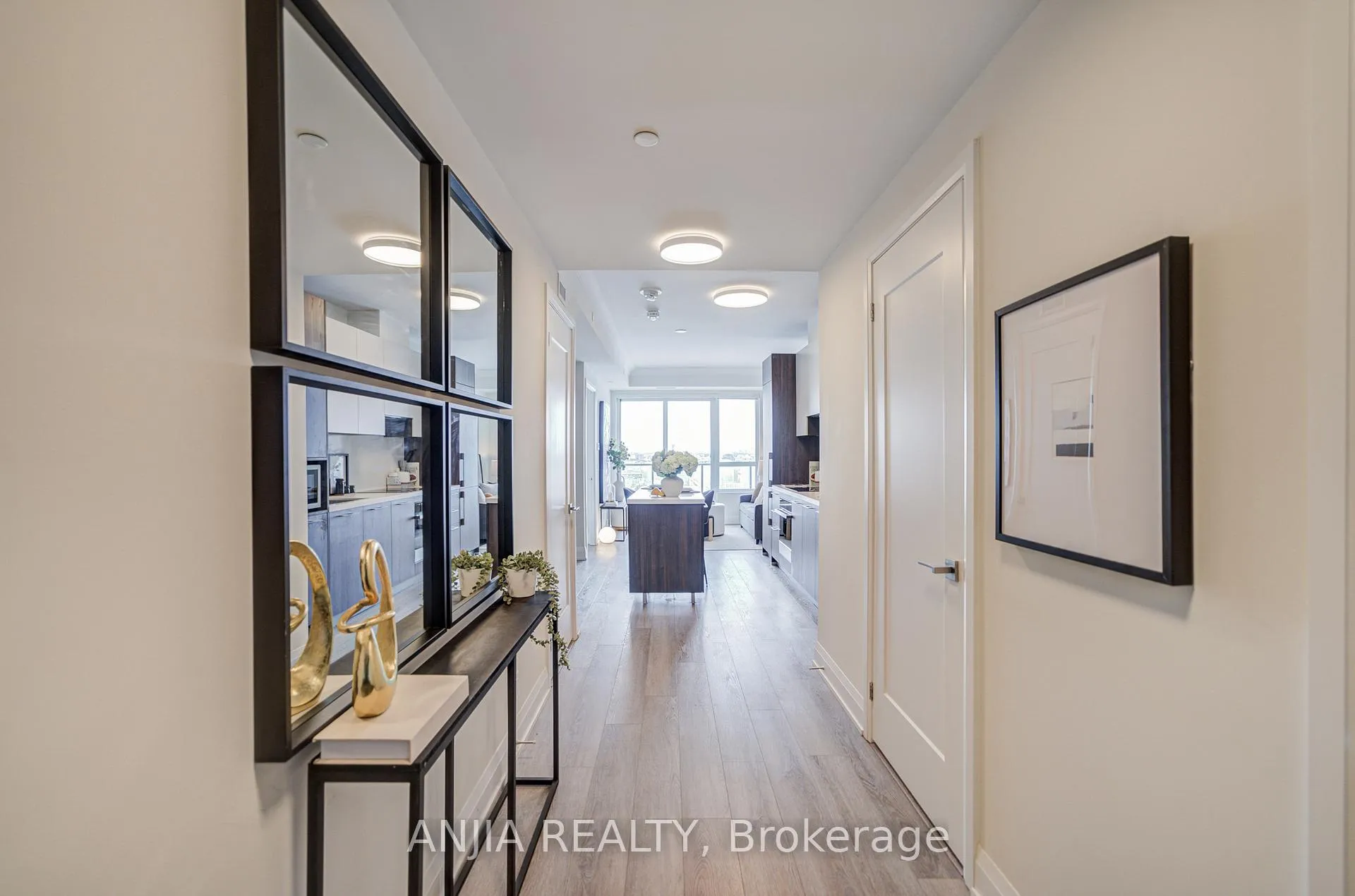 Photo 5 of Unit 2907, 18 Water Walk Drive, Markham, Unionville — HOMEH