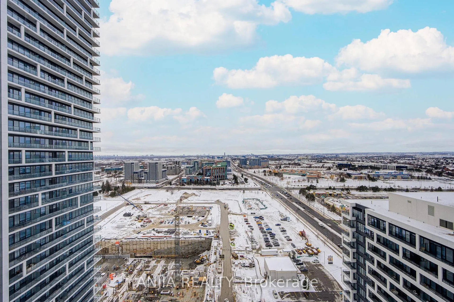Photo 21 of Unit 2907, 18 Water Walk Drive, Markham, Unionville — HOMEH
