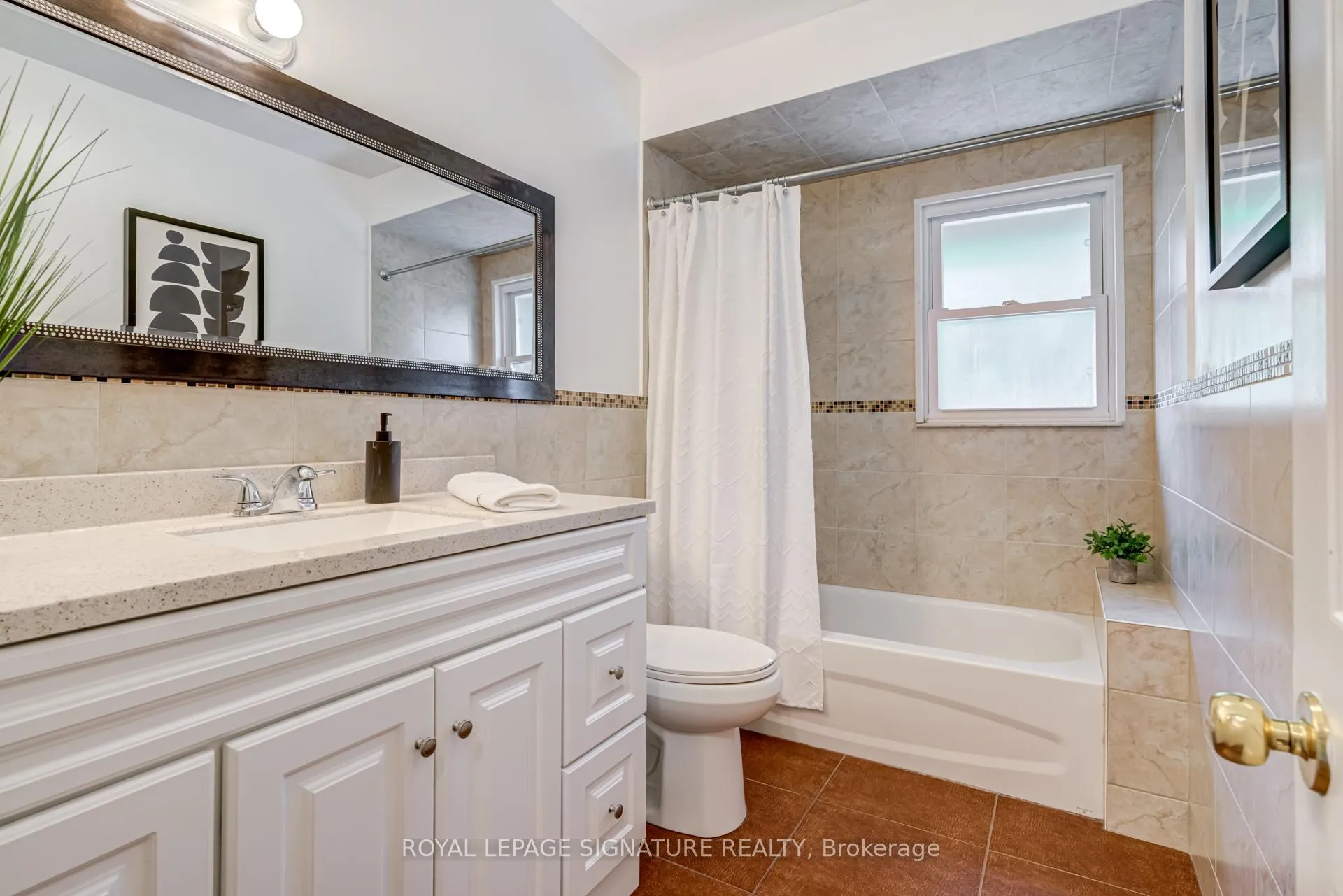 Photo 28 of 14 Caroline Street, St. Catharines, Glendale/Glenridge — HOMEH