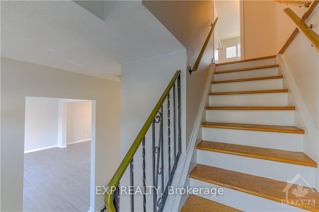 Photo 25 of 24B Aldercrest Drive, Ottawa, Meadowlands/Crestview — HOMEH