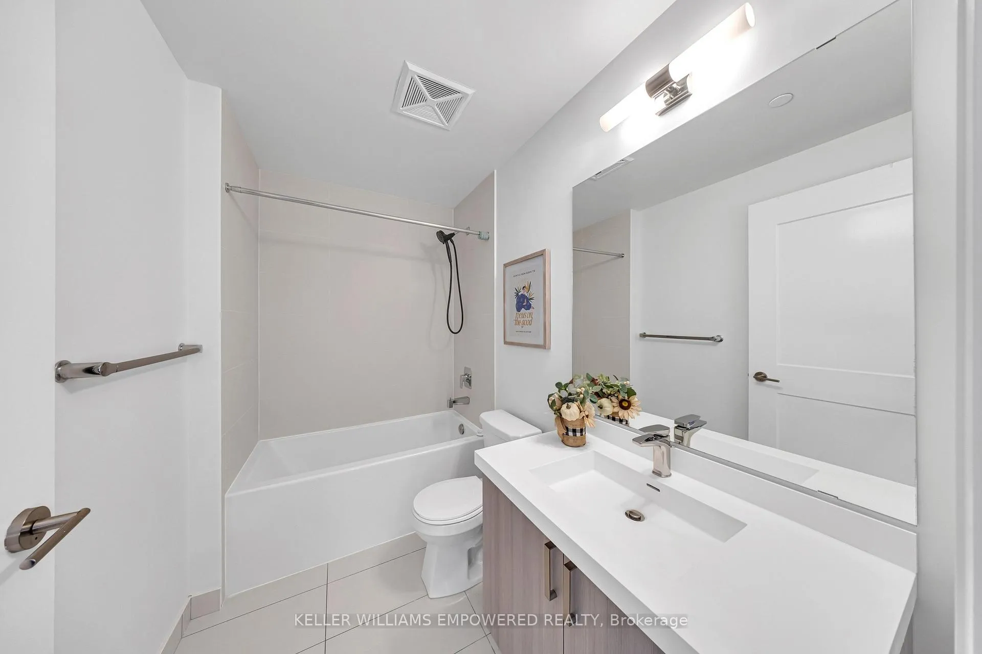 Photo 10 of Unit 1812, 7895 Jane Street, Vaughan, Concord — HOMEH