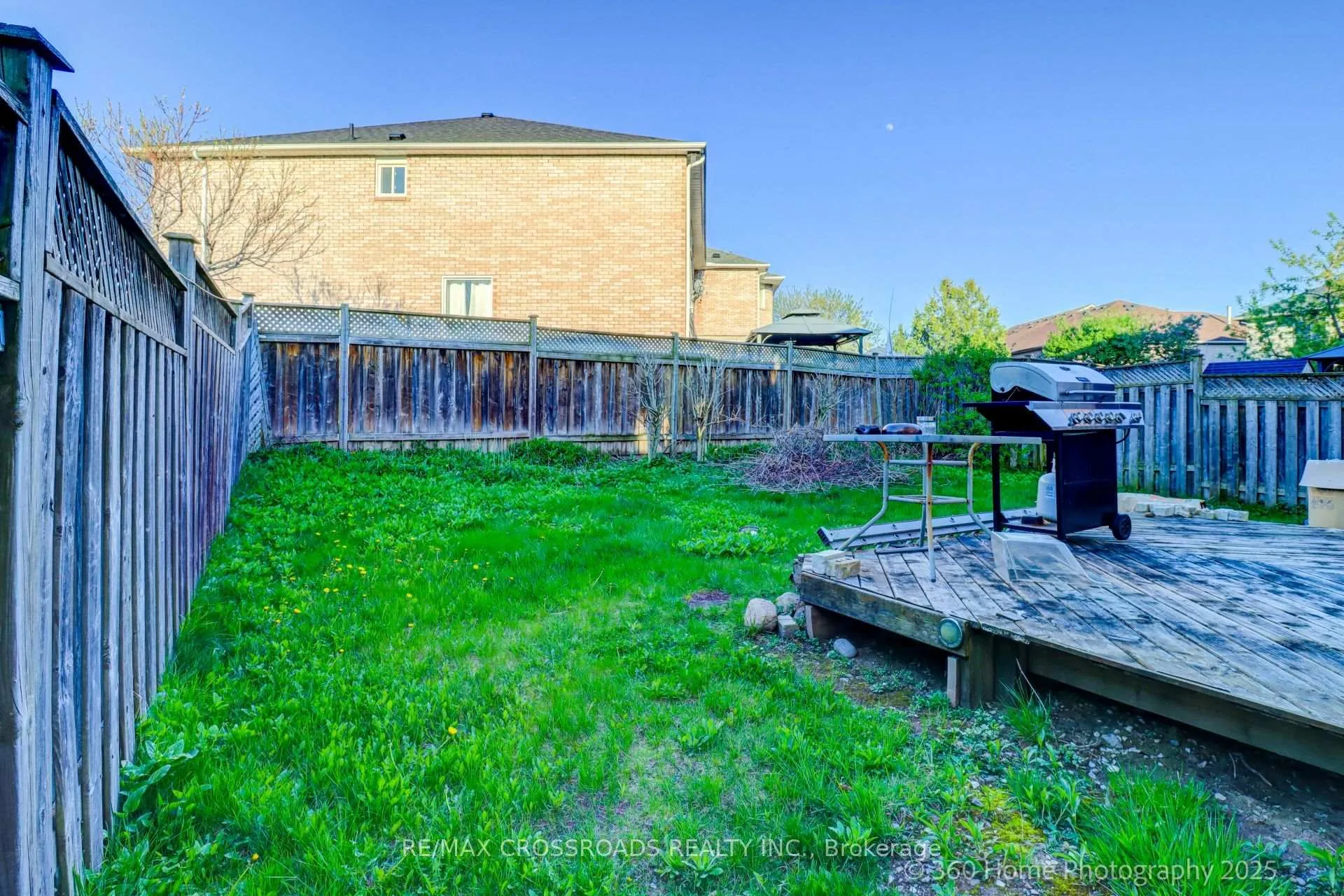 Photo 10 of 305 Old Harwood Avenue E, Ajax, Central — HOMEH