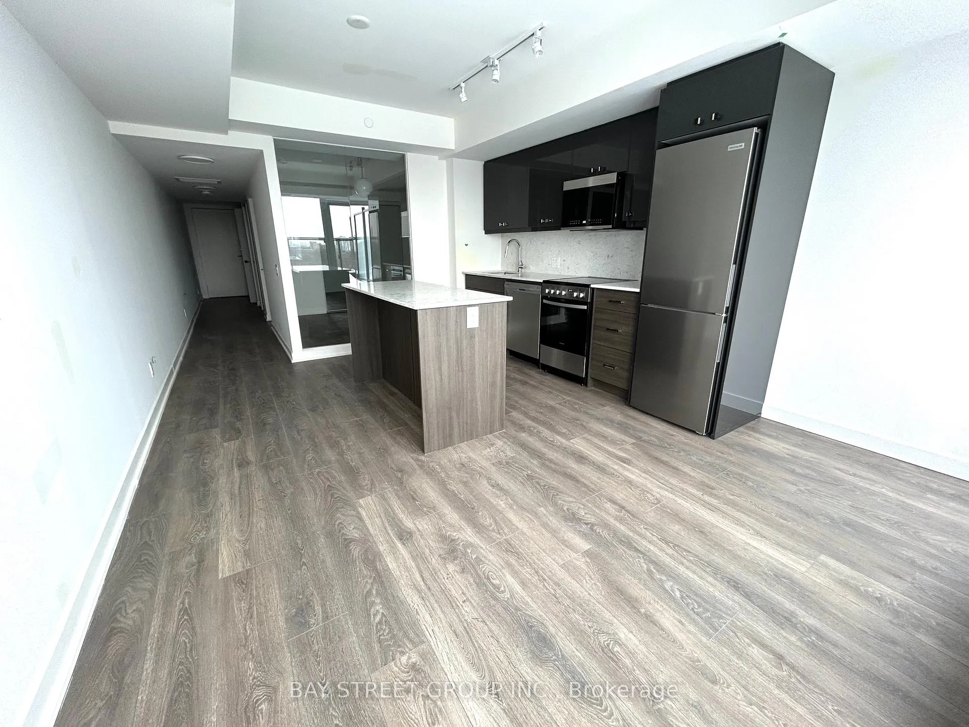 Photo 5 of Unit 805, 2 Manderley Drive, Scarborough, Birchcliffe-Cliffside — HOMEH