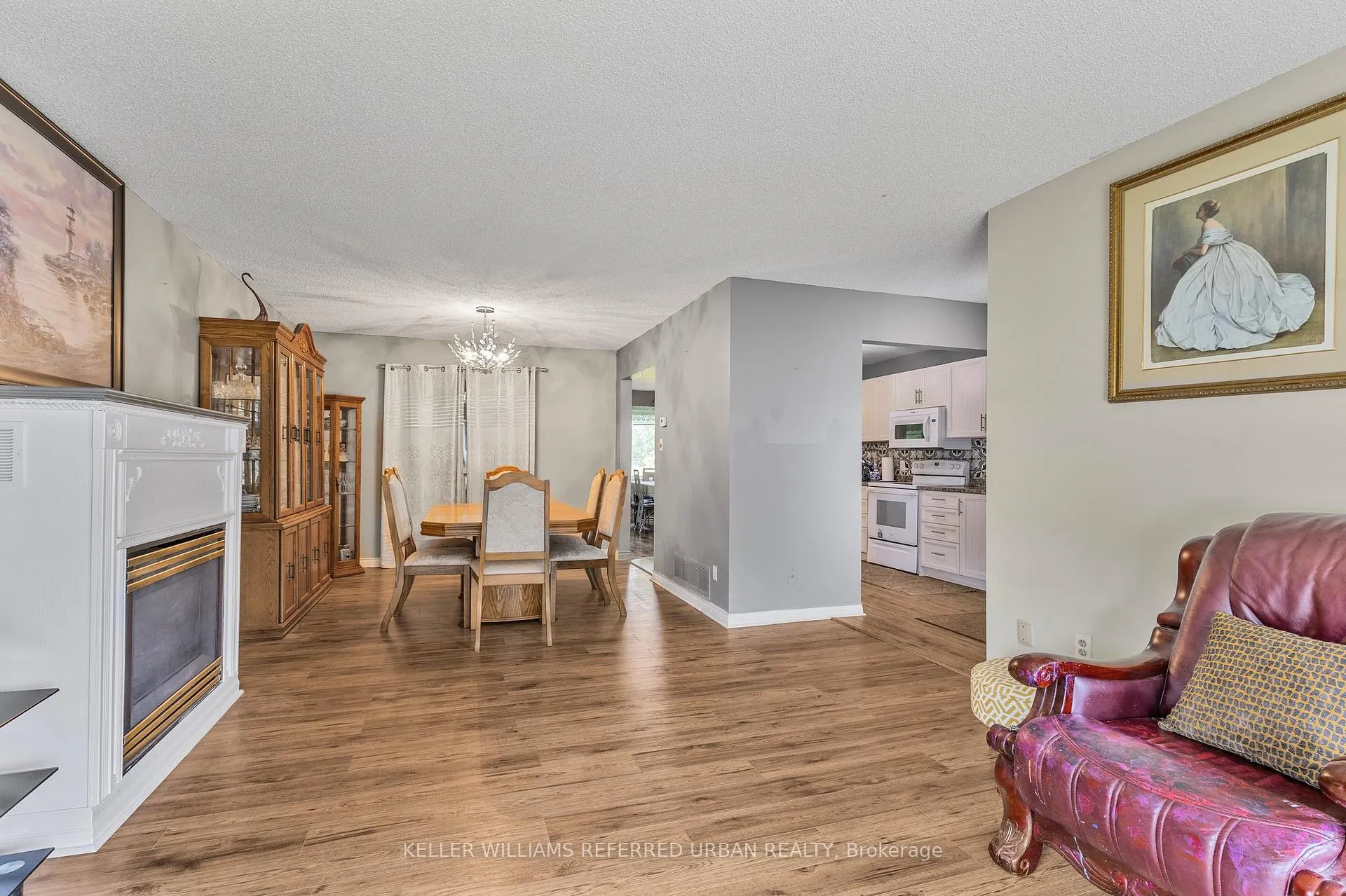 Photo 5 of 31 John Dillingno Street, Tay, Victoria Harbour — HOMEH