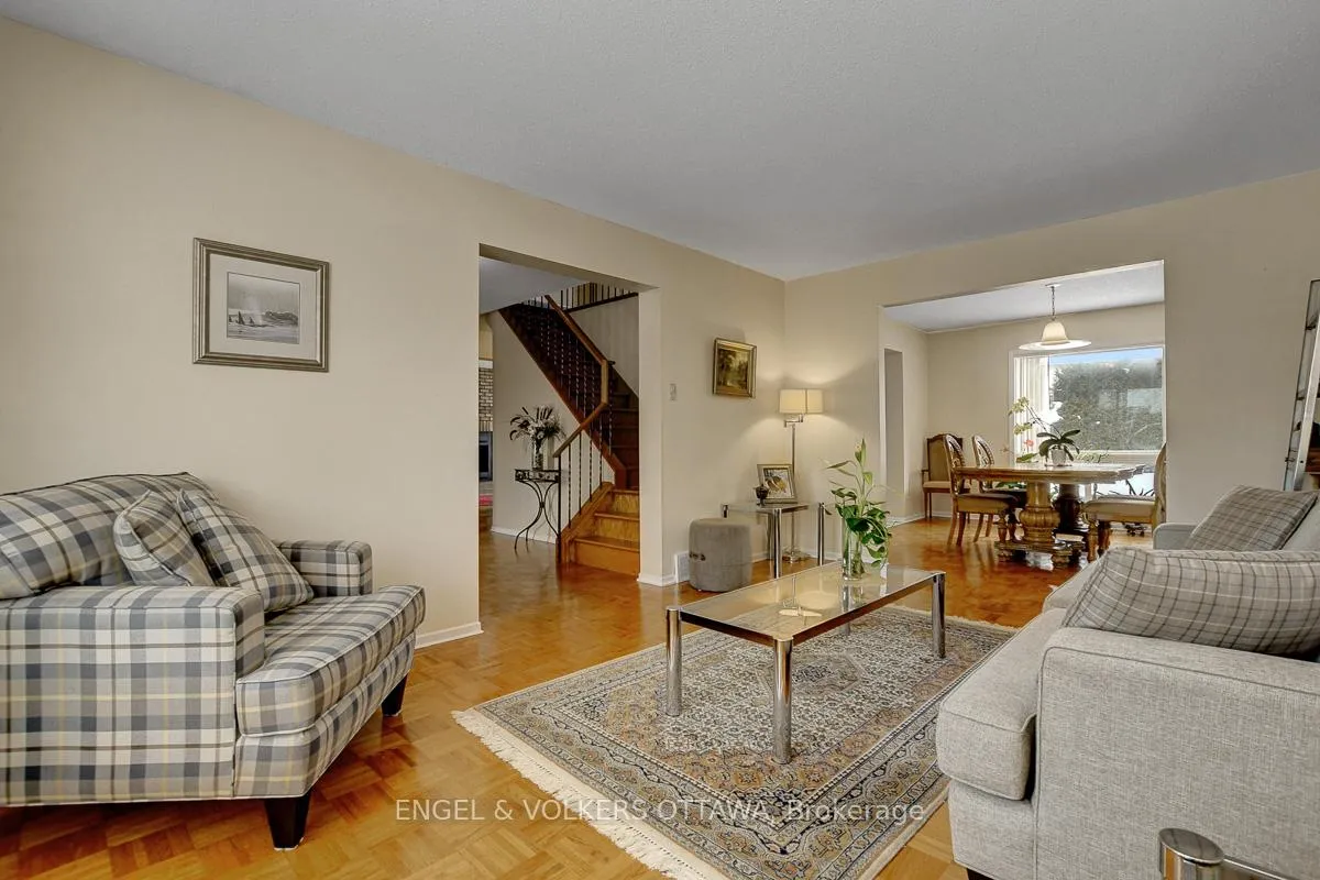Photo 9 of 1016 Driftwood Crescent, Ottawa, Convent Glen — HOMEH