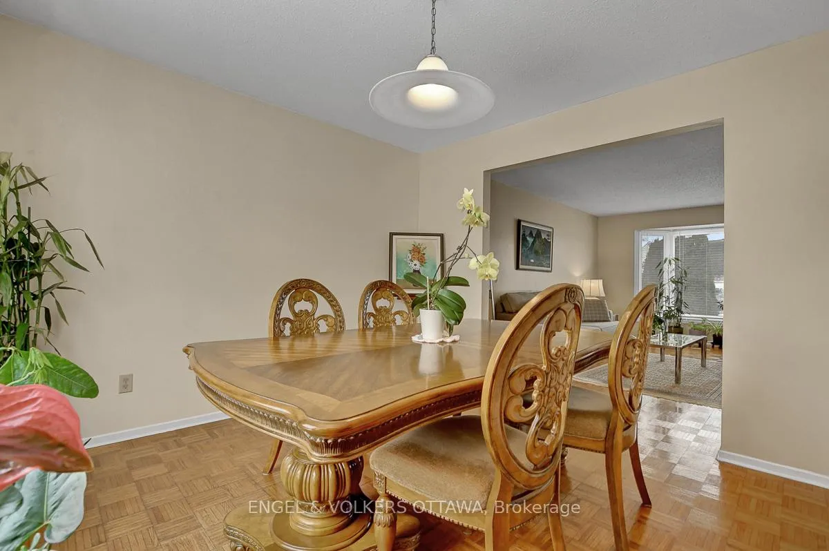 Photo 18 of 1016 Driftwood Crescent, Ottawa, Convent Glen — HOMEH