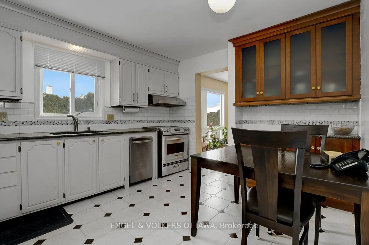 Photo 20 of 1016 Driftwood Crescent, Ottawa, Convent Glen — HOMEH