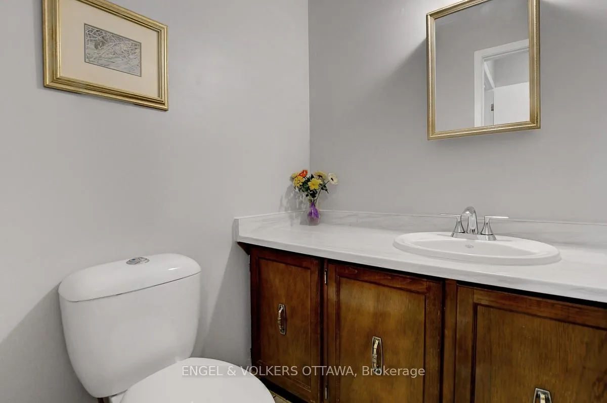 Photo 24 of 1016 Driftwood Crescent, Ottawa, Convent Glen — HOMEH