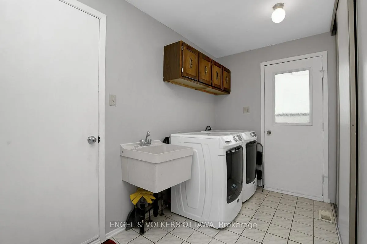 Photo 25 of 1016 Driftwood Crescent, Ottawa, Convent Glen — HOMEH