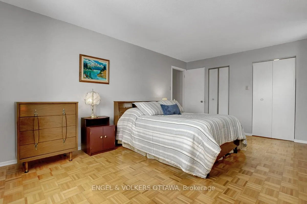 Photo 28 of 1016 Driftwood Crescent, Ottawa, Convent Glen — HOMEH