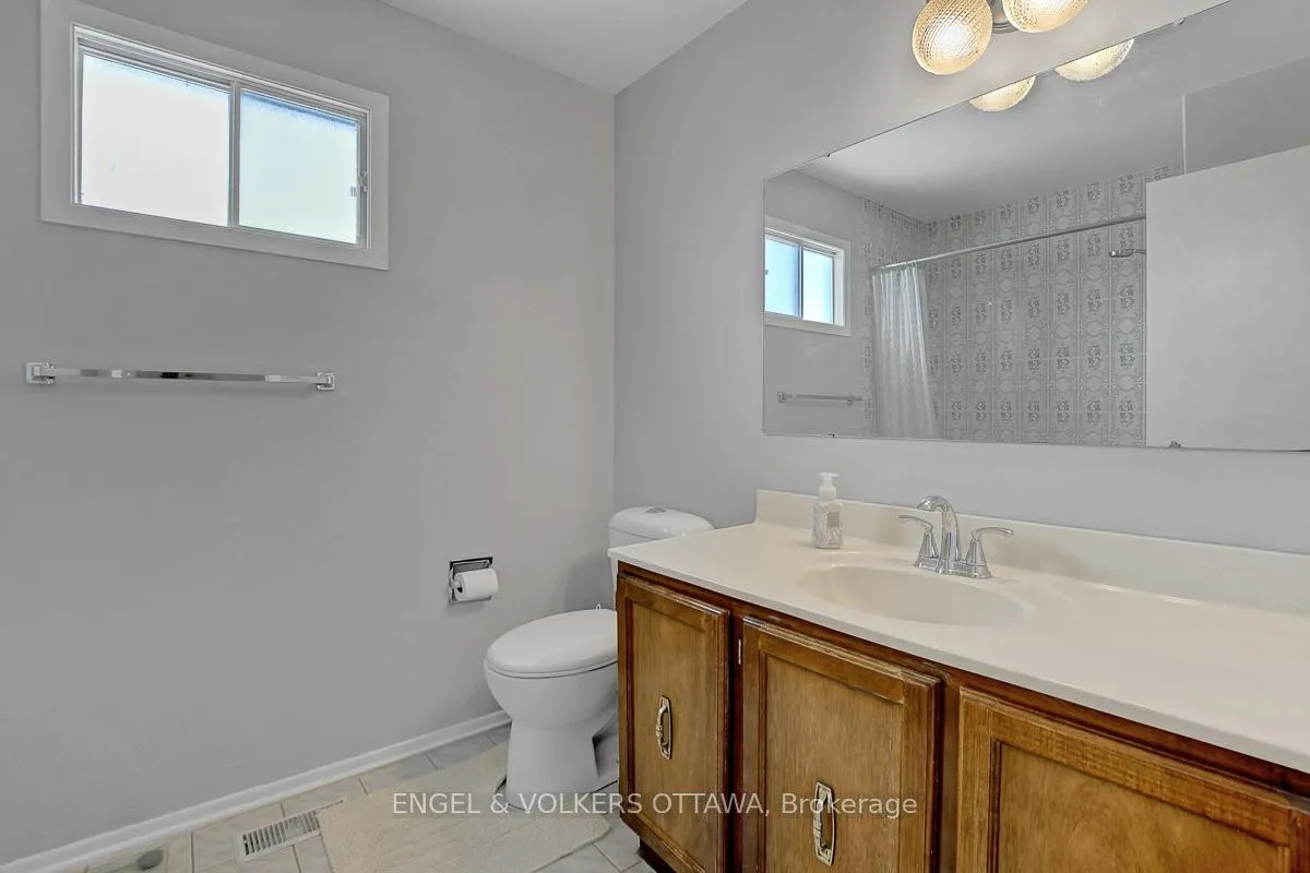 Photo 41 of 1016 Driftwood Crescent, Ottawa, Convent Glen — HOMEH