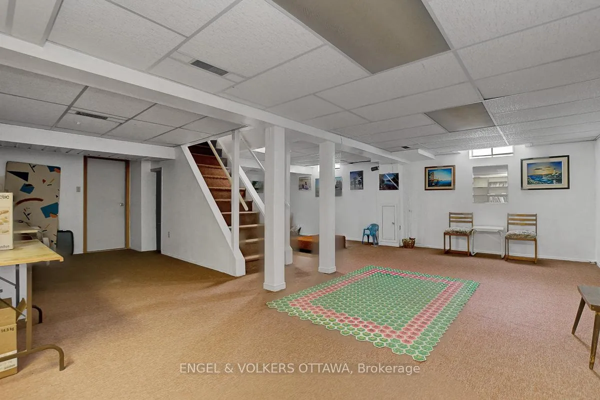 Photo 43 of 1016 Driftwood Crescent, Ottawa, Convent Glen — HOMEH