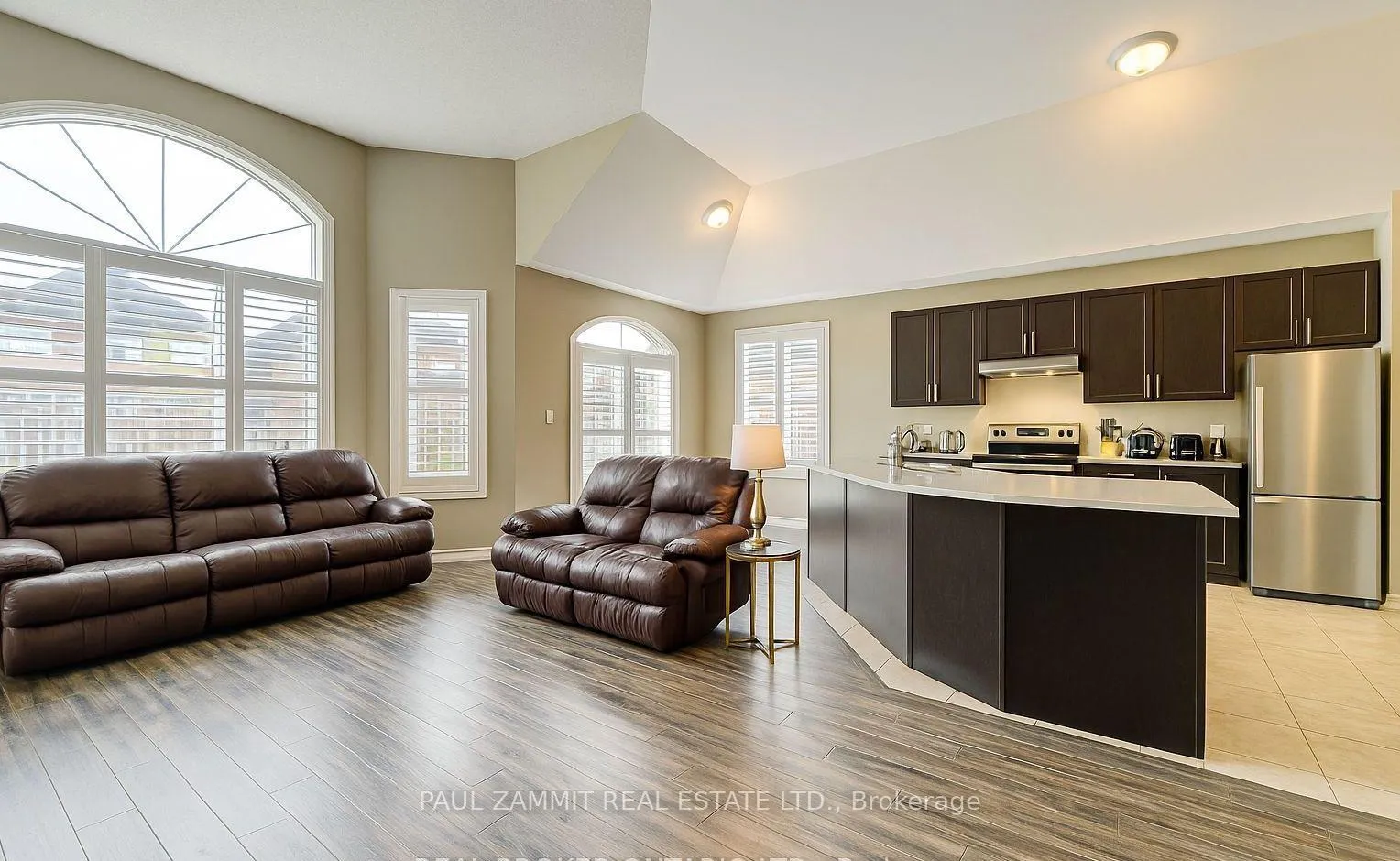 Photo 2 of 42 Barron Boulevard, Kawartha Lakes, Lindsay — HOMEH