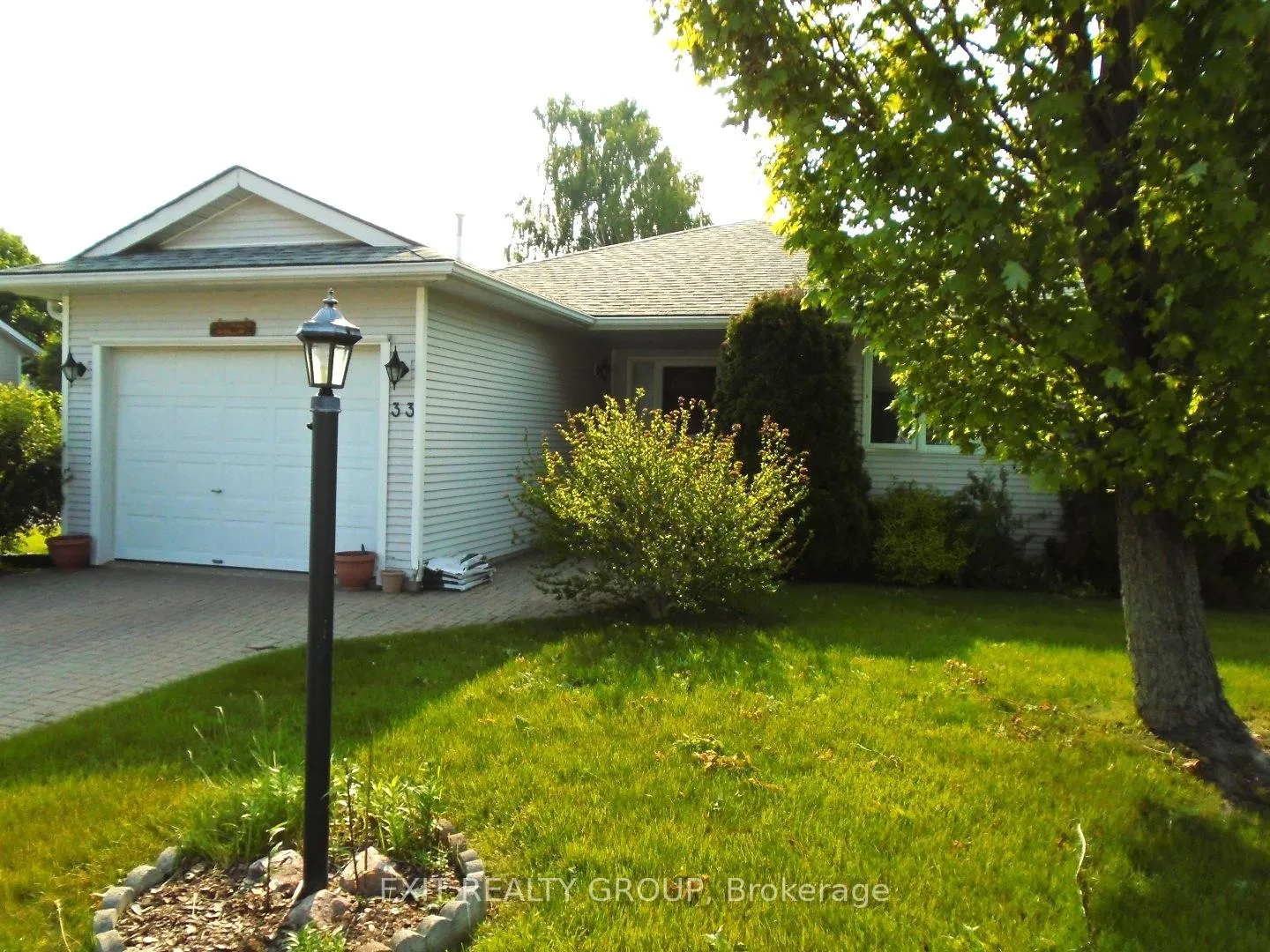 Photo 1 of 33 Cretney Drive, Prince Edward County, Wellington — HOMEH
