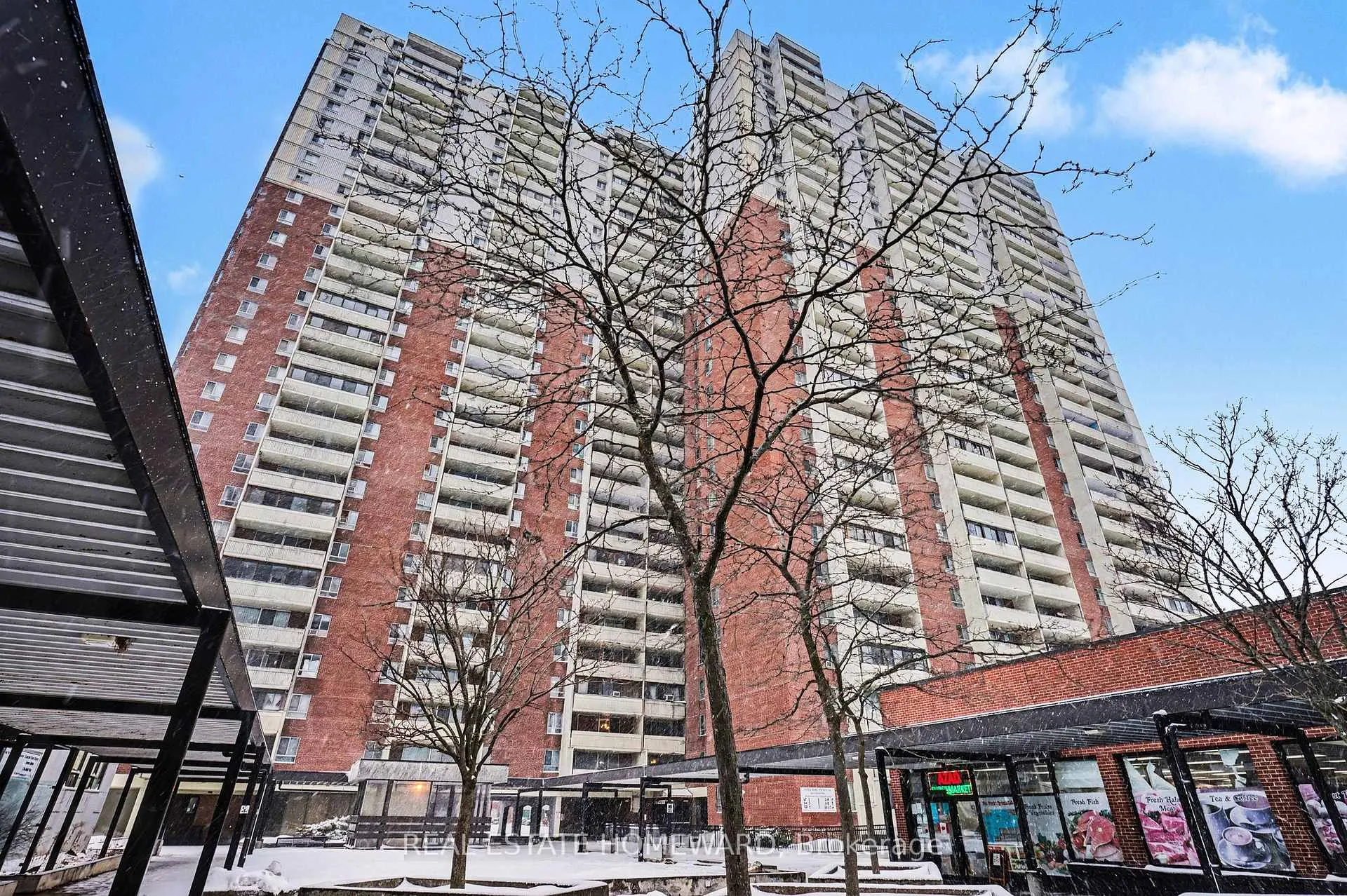 Photo 3 of Unit 1503, 5 Massey Square, Toronto, Crescent Town — HOMEH