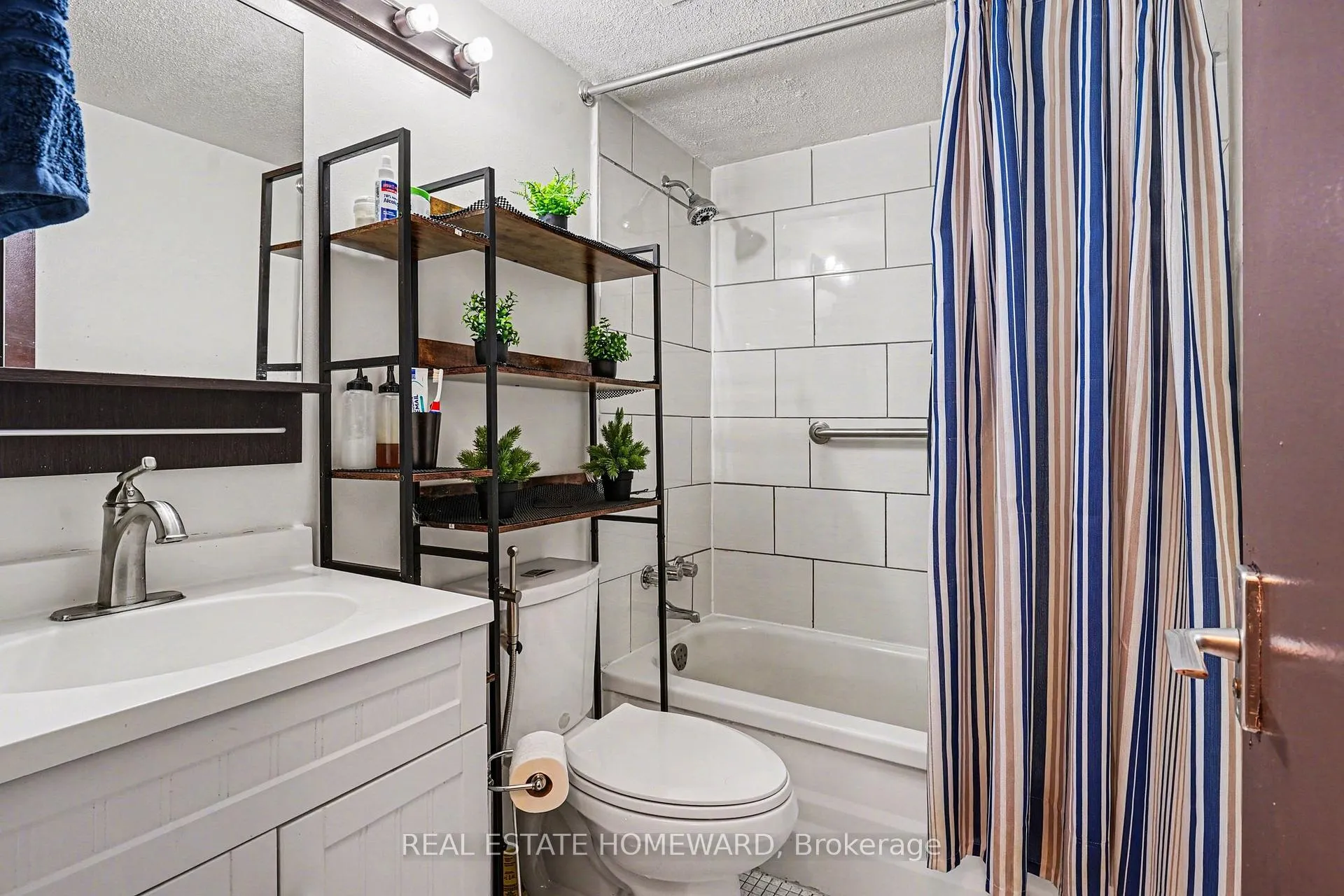 Photo 12 of Unit 1503, 5 Massey Square, Toronto, Crescent Town — HOMEH