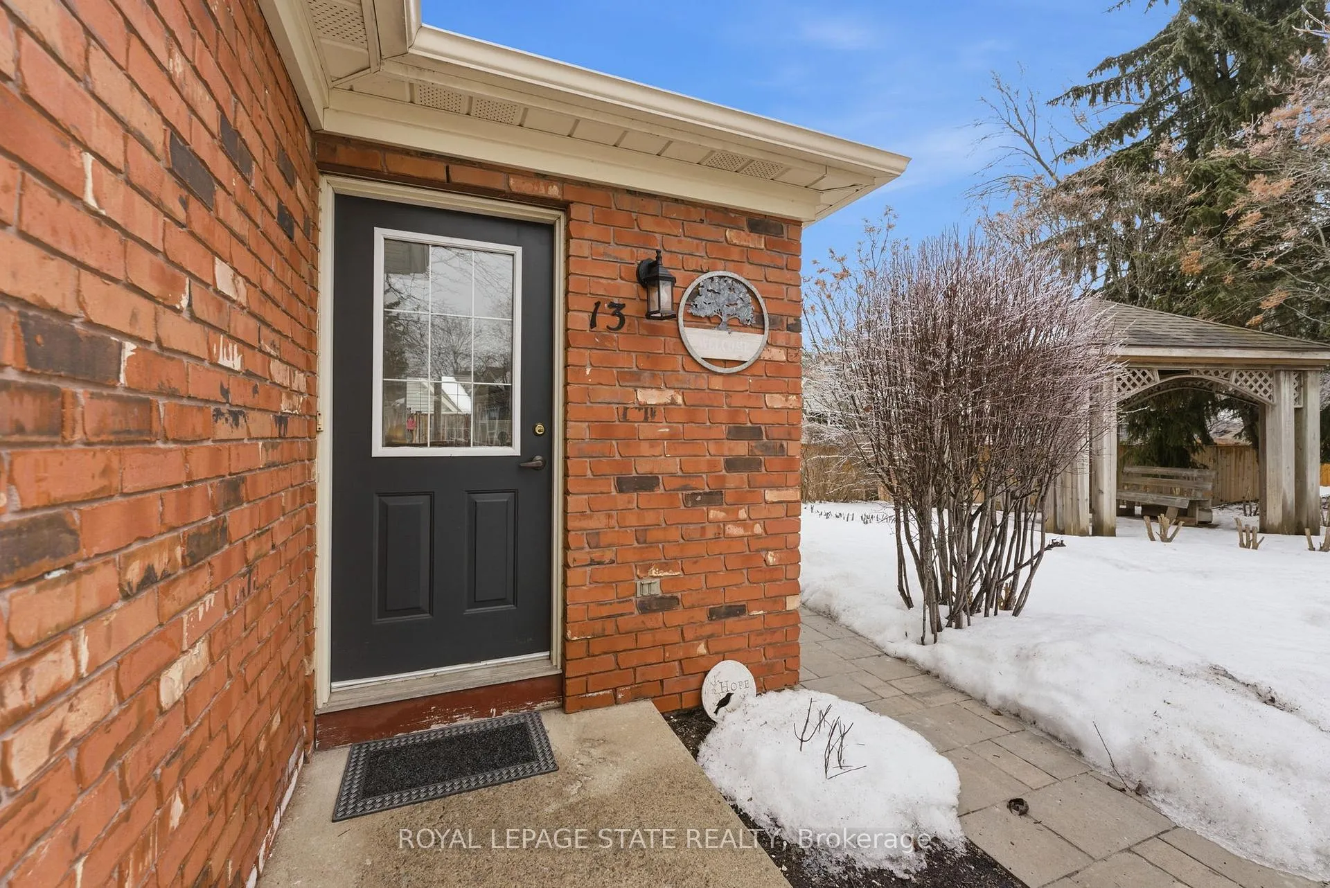 Photo 4 of Unit 13, 175 Fiddlers Green Road, Hamilton, Ancaster — HOMEH