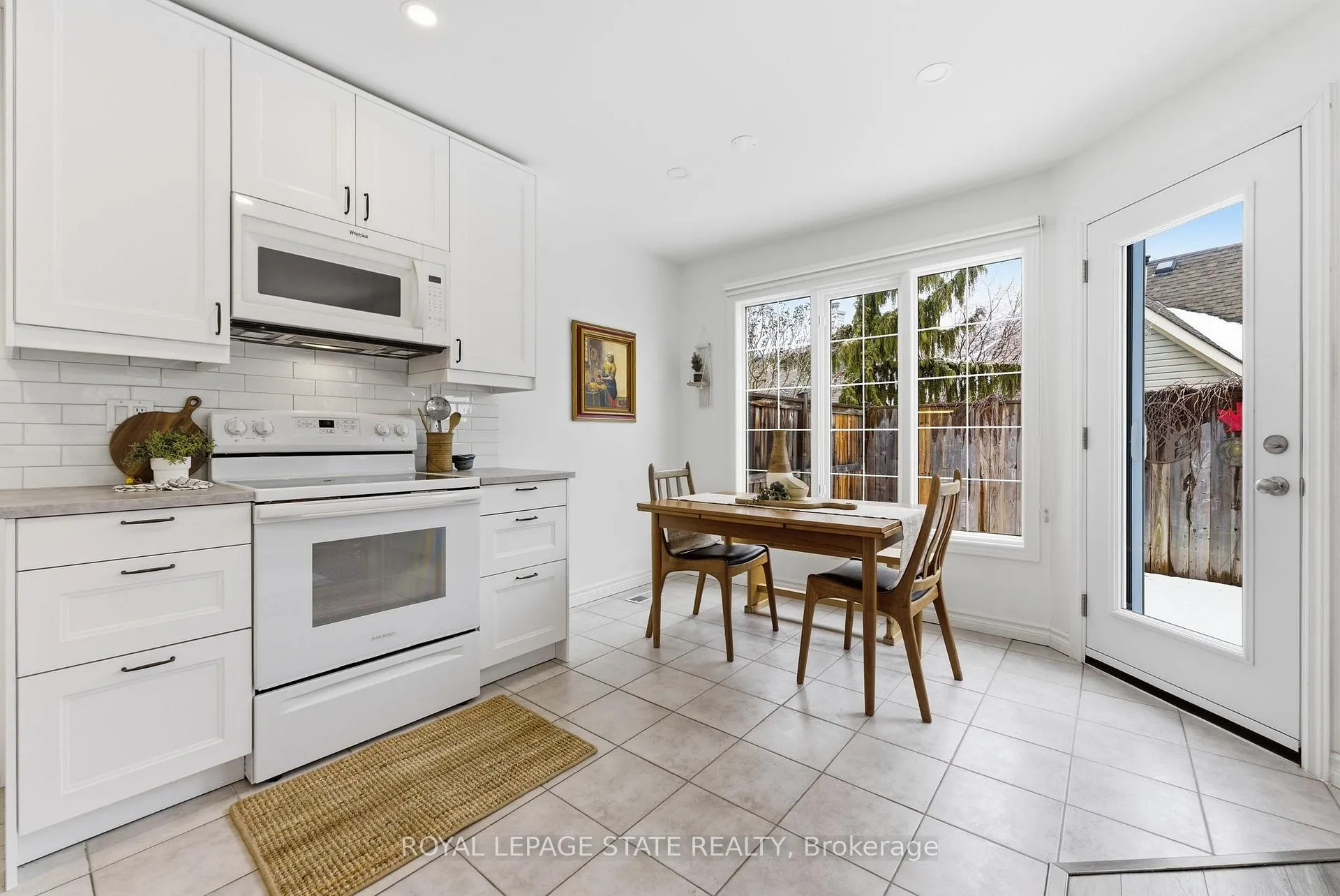 Photo 17 of Unit 13, 175 Fiddlers Green Road, Hamilton, Ancaster — HOMEH