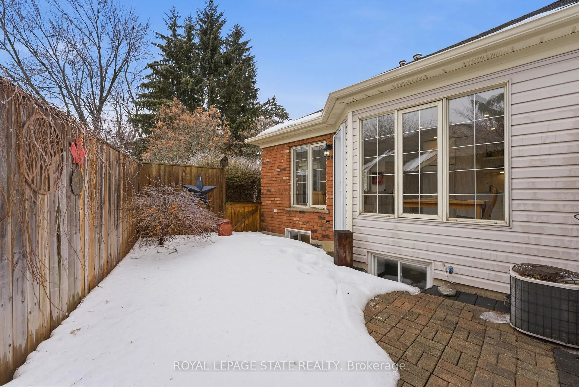 Photo 27 of Unit 13, 175 Fiddlers Green Road, Hamilton, Ancaster — HOMEH