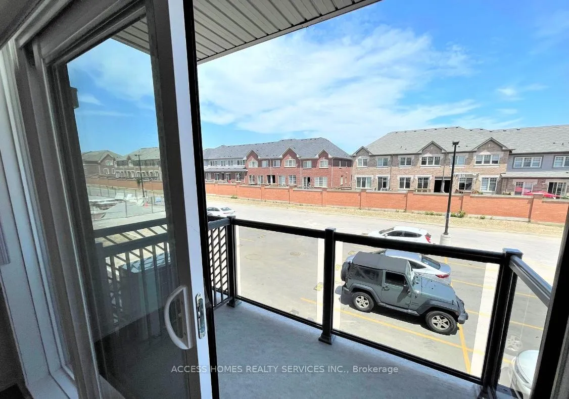 Photo 6 of Unit 216, 58 Sky Harbour Drive, Brampton, Brampton West — HOMEH