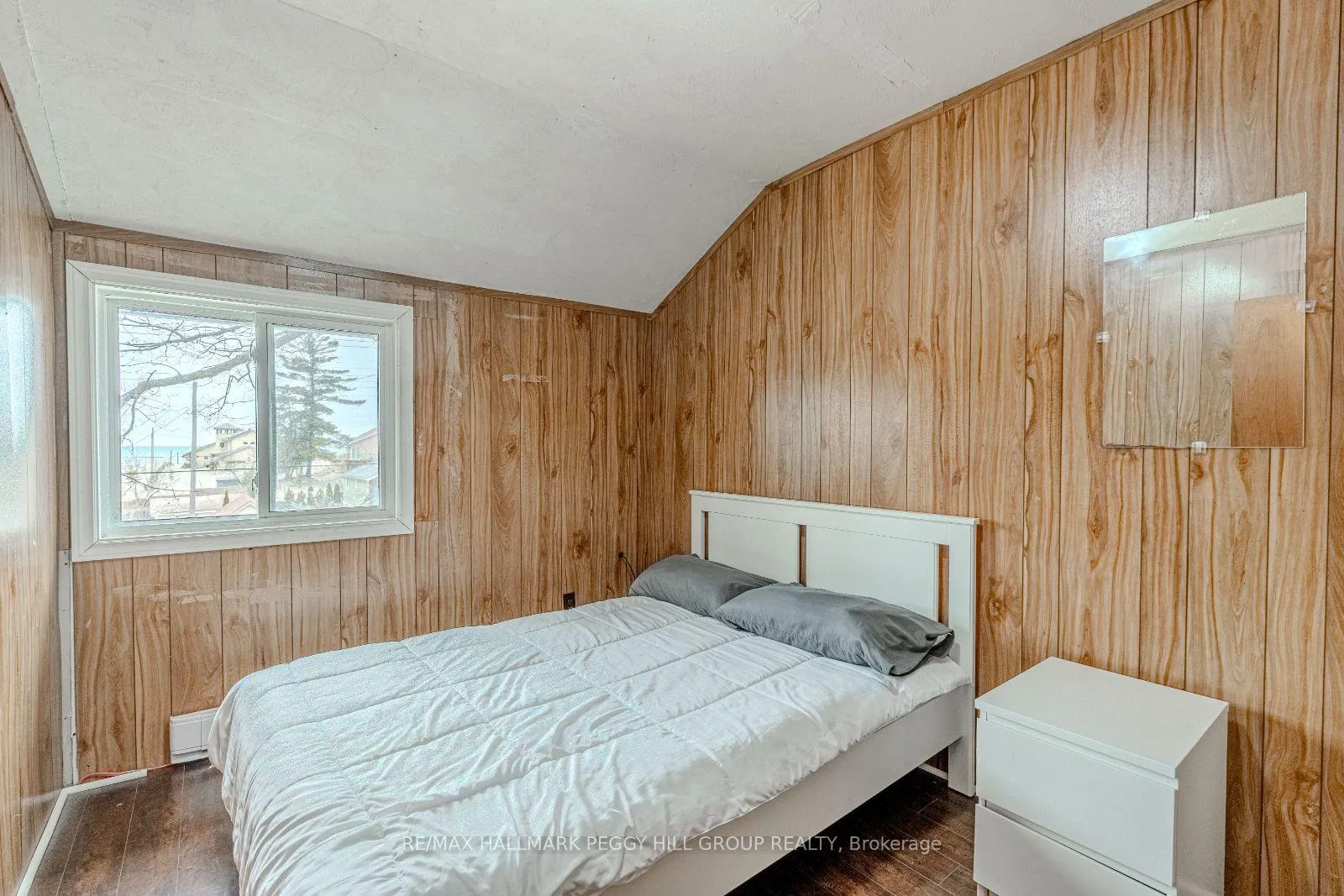 Photo 15 of 711 Mosley Street, Wasaga Beach — HOMEH