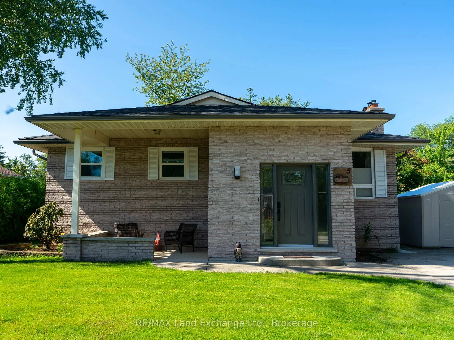 Photo 2 of 5 Macgregor Beach Road, Kincardine — HOMEH