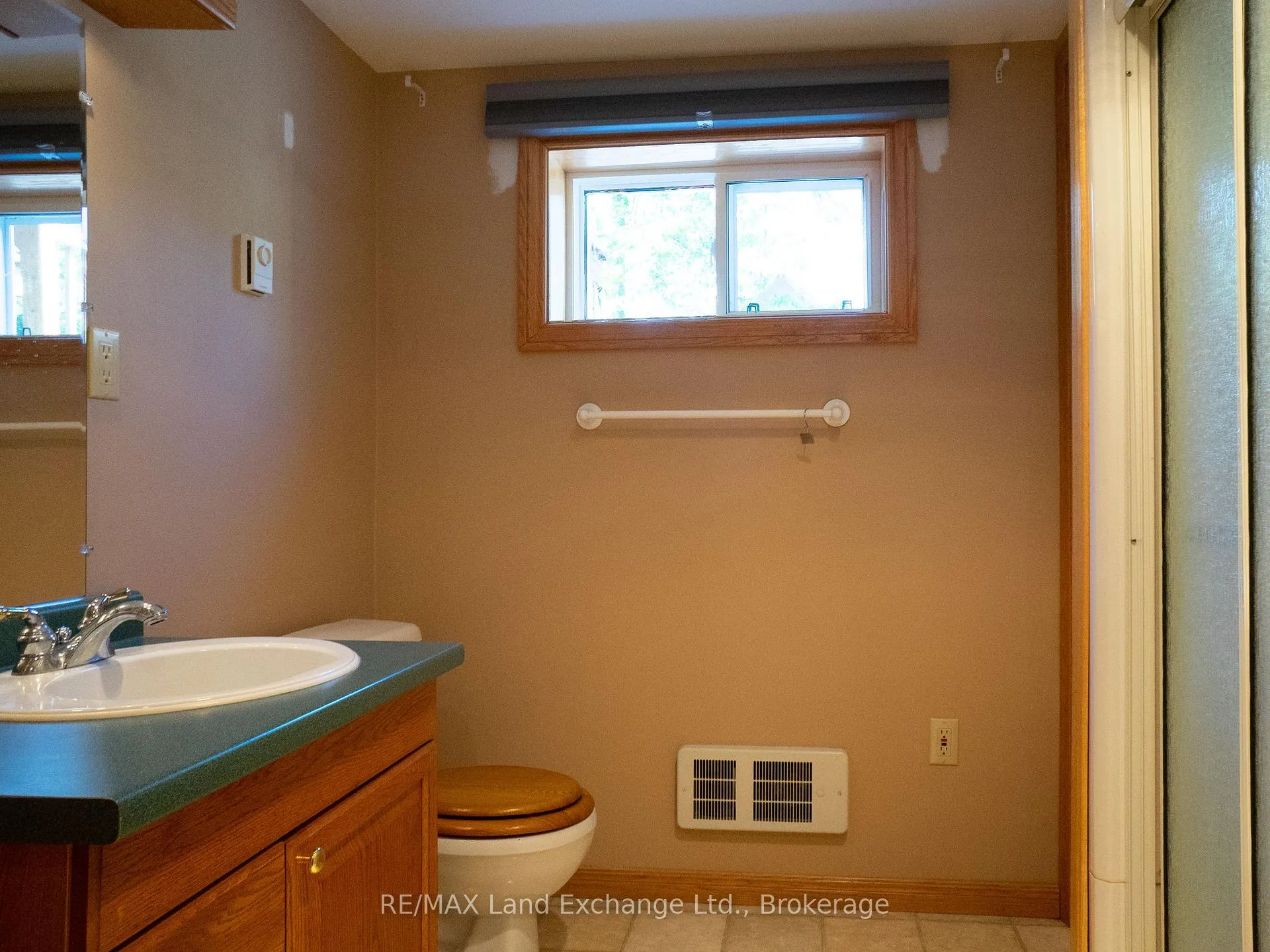 Photo 21 of 5 Macgregor Beach Road, Kincardine — HOMEH