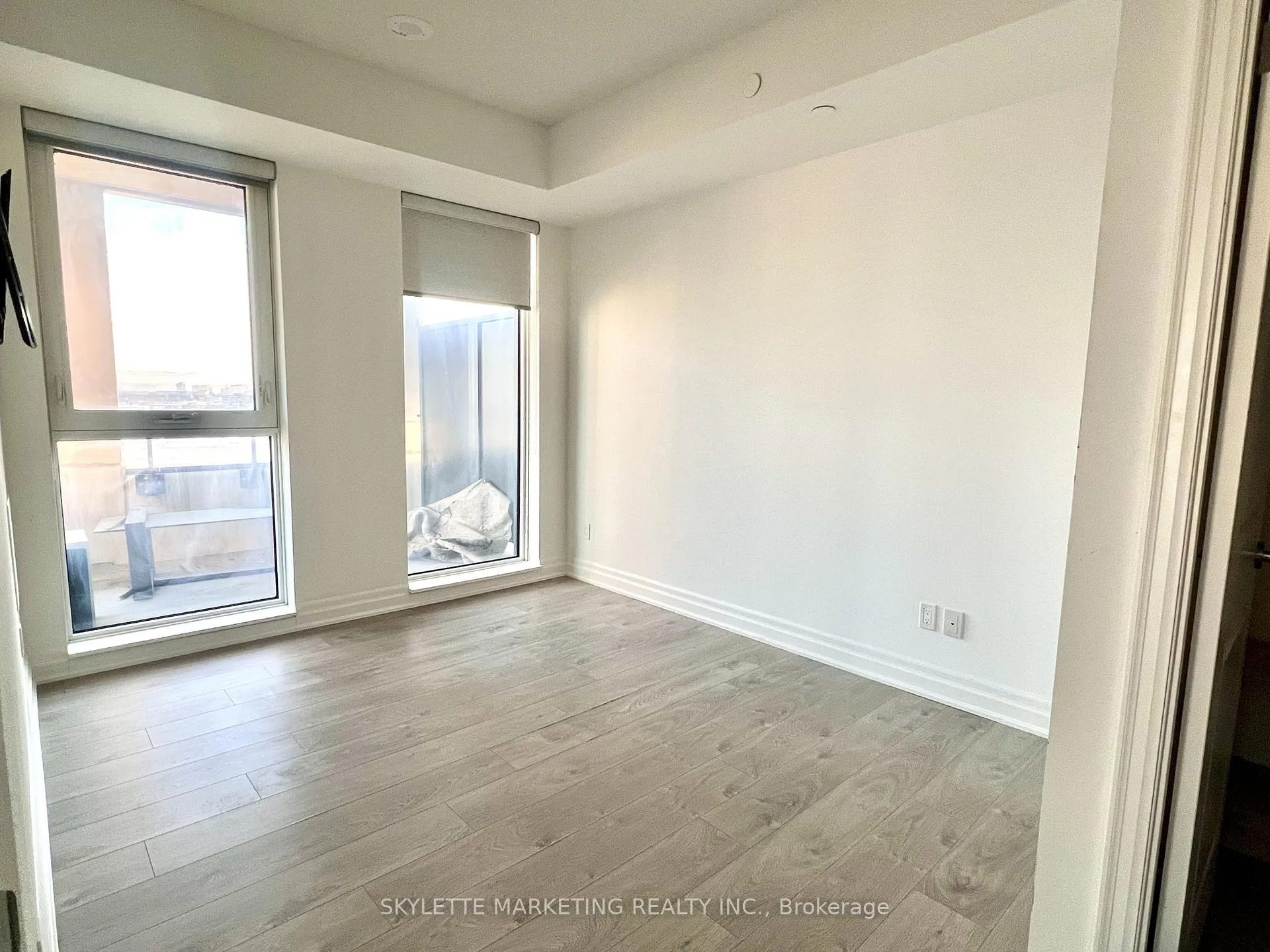 Photo 5 of Unit 1106, 8 Rouge Valley Drive W, Markham, Unionville — HOMEH