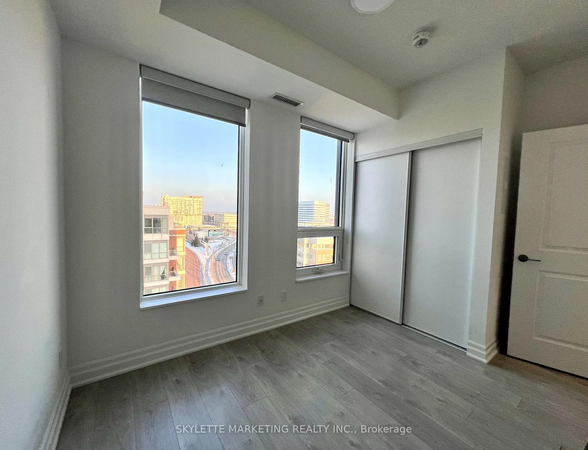 Photo 7 of Unit 1106, 8 Rouge Valley Drive W, Markham, Unionville — HOMEH